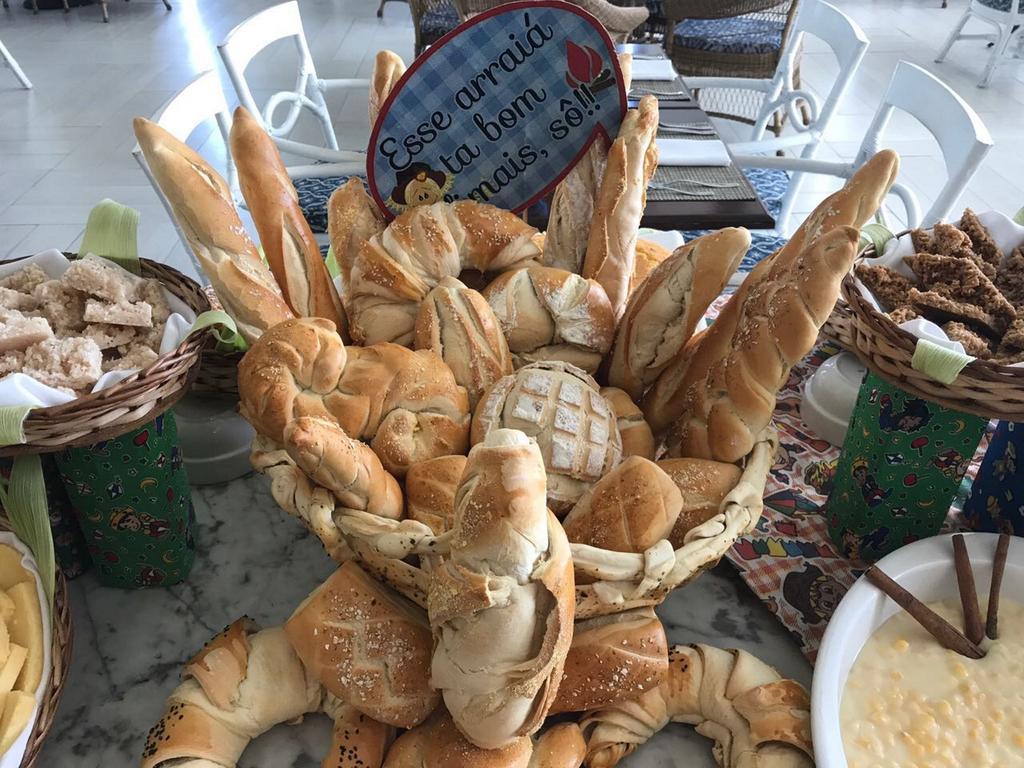 קאבו דה סנטו אגוסטינו Sheraton Reserva Do Paiva מראה חיצוני תמונה Bread at a buffet