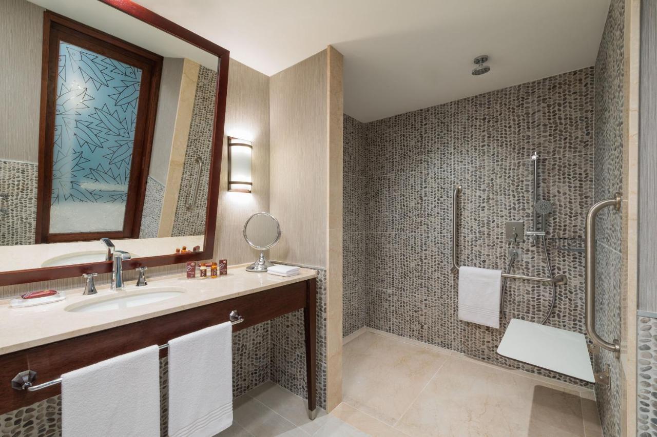 קאבו דה סנטו אגוסטינו Sheraton Reserva Do Paiva מראה חיצוני תמונה A wet room in a hotel